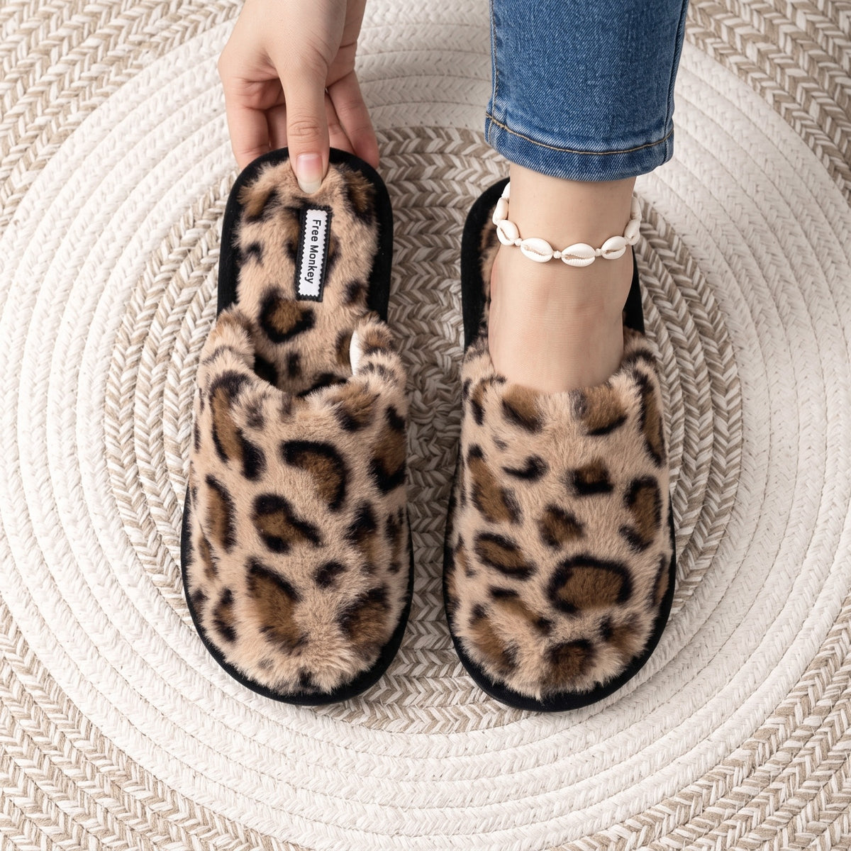 Womens  Leopard Print Faux Fur Slippers