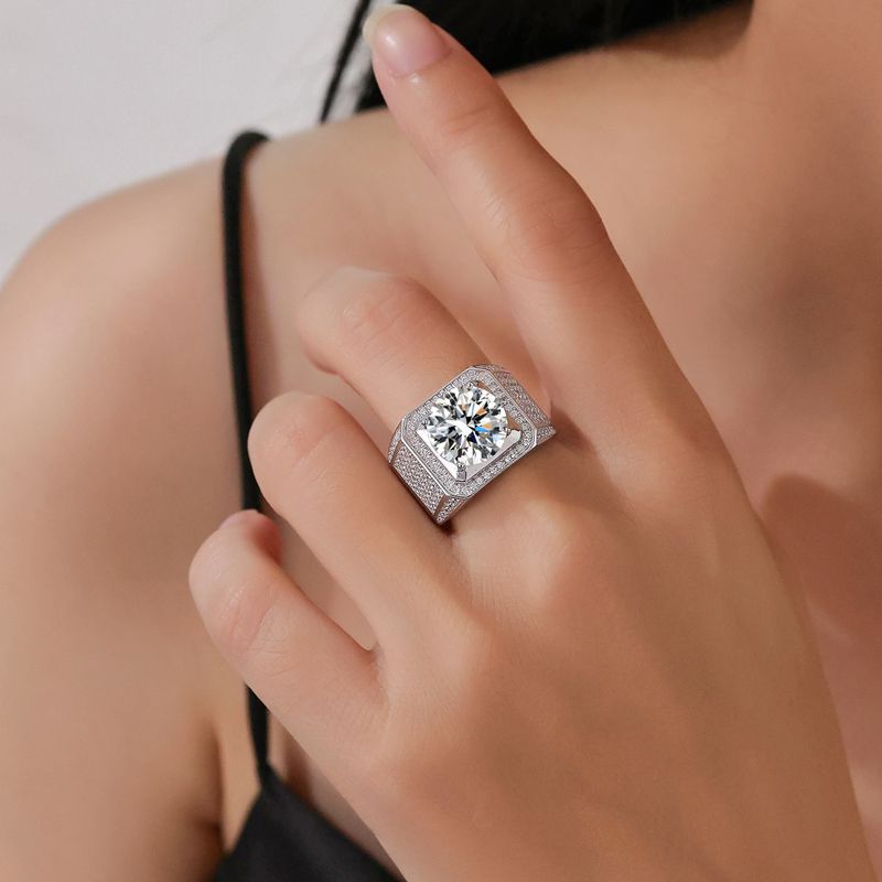 Four-claw Starry Ring 5 Carat Moissanite PT950